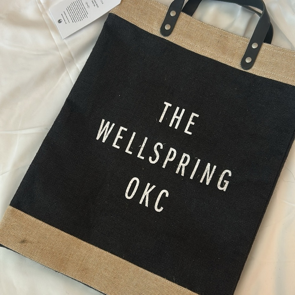 Tote - Picture 2 of 7